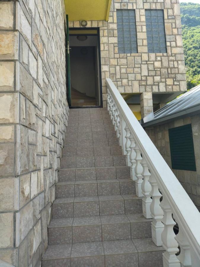 Apartment Ksenija Kotor Exterior foto