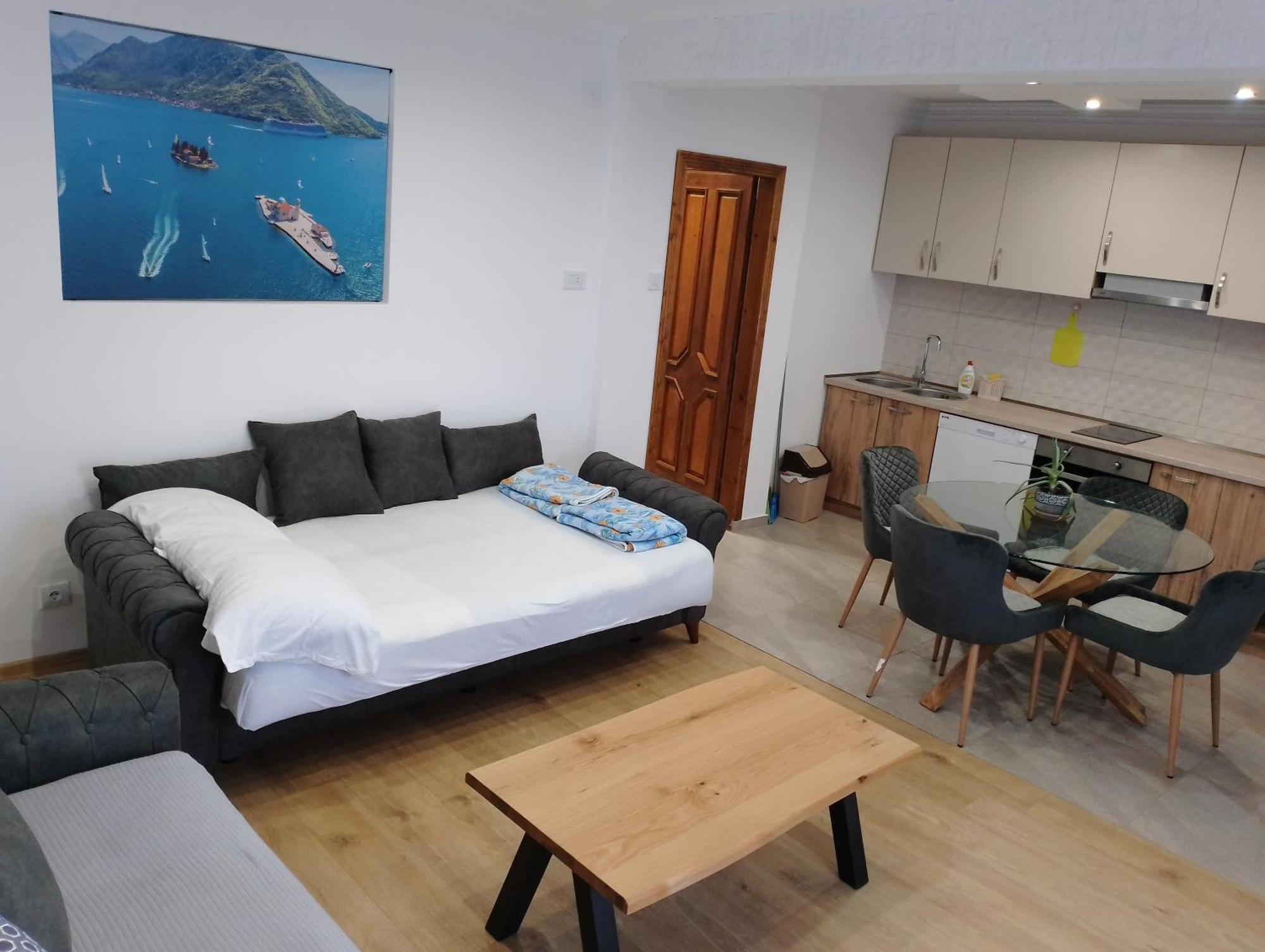 Apartment Ksenija Kotor Exterior foto